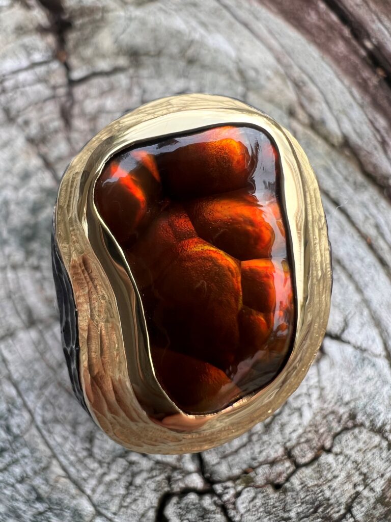 Gem Focus – August 2025 – Featuring Fire Agate: the chalcedony